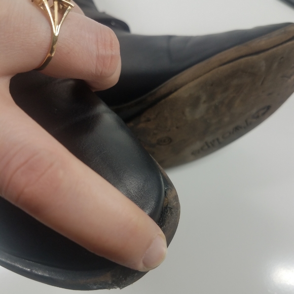 Two Lips Black Knee High Heeled Boots - Picture 10 of 13